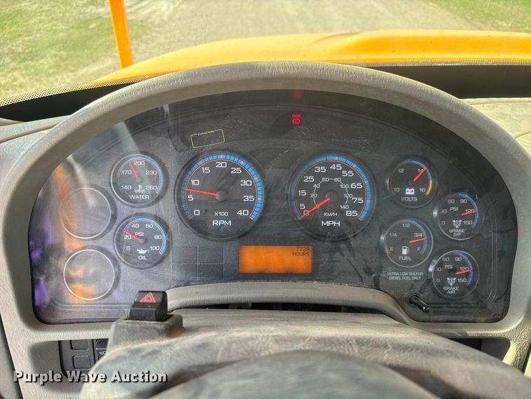 image for item ET1927 2011 International DuraStar 4300 digger derrick truck