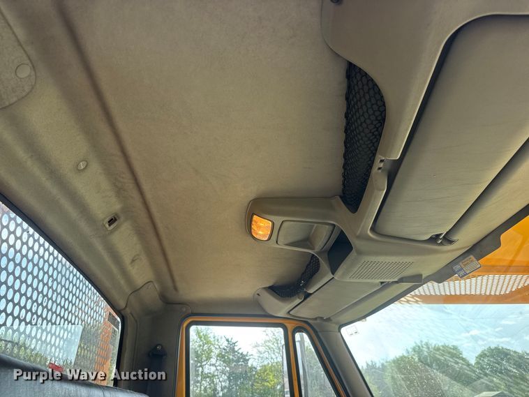 image for item ET1927 2011 International DuraStar 4300 digger derrick truck