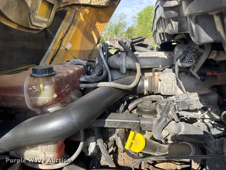 image for item ET1927 2011 International DuraStar 4300 digger derrick truck