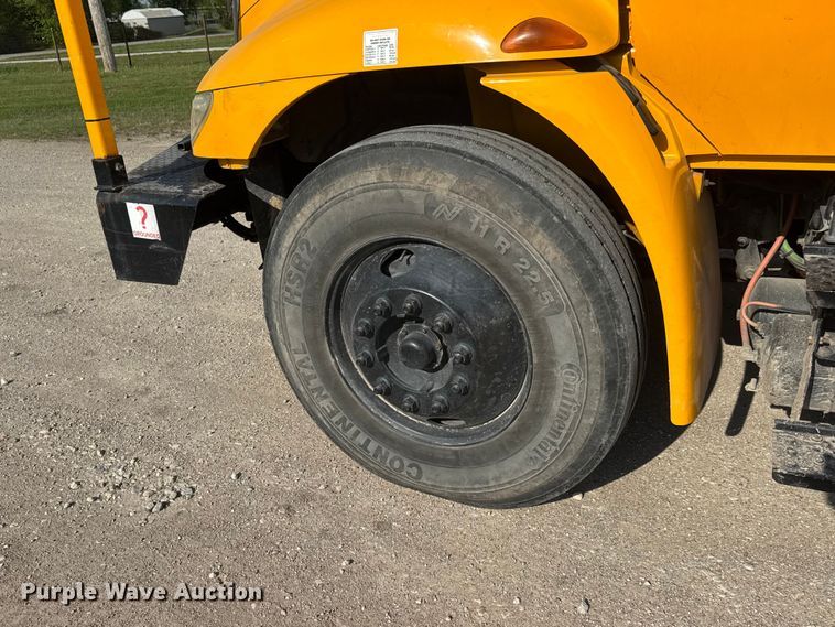 image for item ET1927 2011 International DuraStar 4300 digger derrick truck