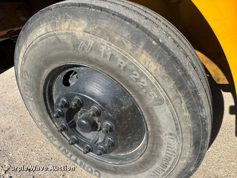 image for item ET1927 2011 International DuraStar 4300 digger derrick truck