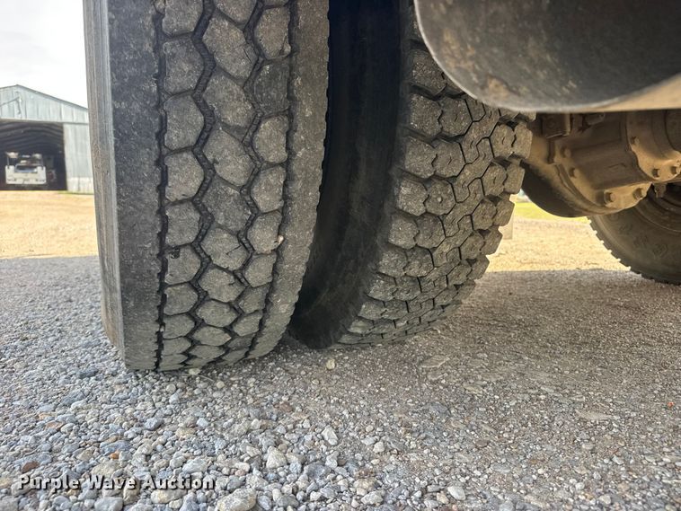 image for item ET1927 2011 International DuraStar 4300 digger derrick truck