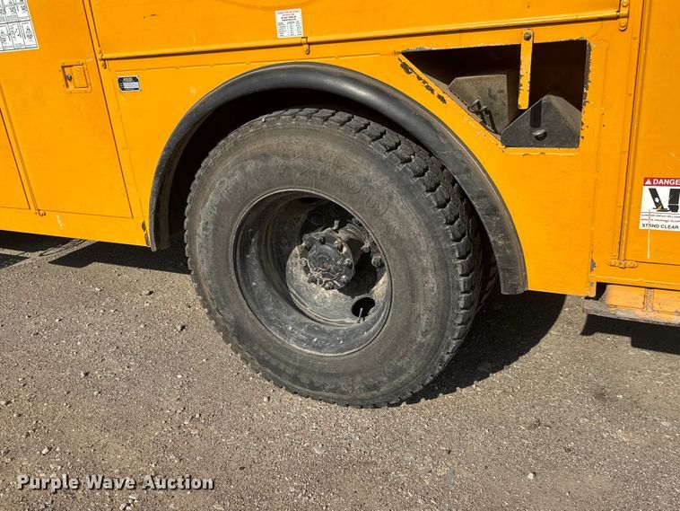 image for item ET1927 2011 International DuraStar 4300 digger derrick truck