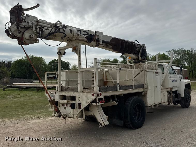 image for item ET1928 1991 Ford F800 digger derrick truck
