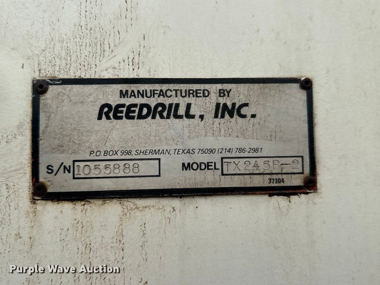 image for item ET1928 1991 Ford F800 digger derrick truck