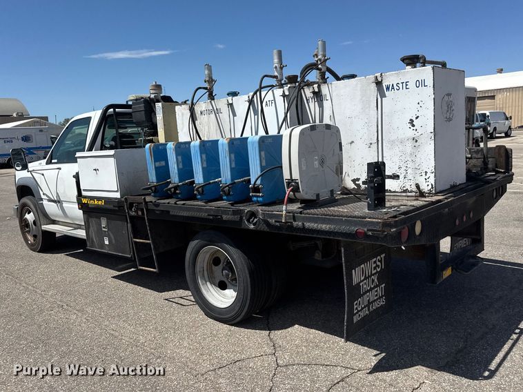 image for item ET1977 1997 Chevrolet C3500 flatbed pickup truck