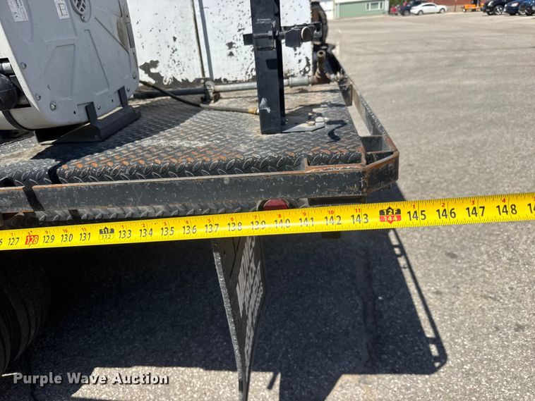 image for item ET1977 1997 Chevrolet C3500 flatbed pickup truck