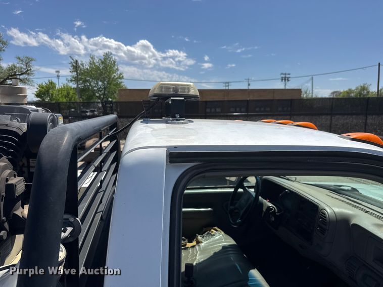 image for item ET1977 1997 Chevrolet C3500 flatbed pickup truck