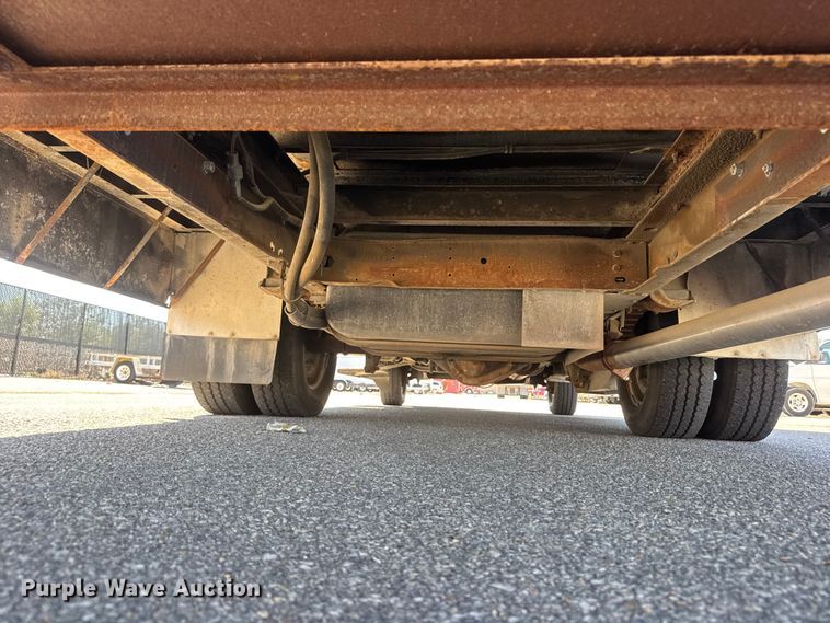 image for item ET1978 1998 Ford E350 mobile command center