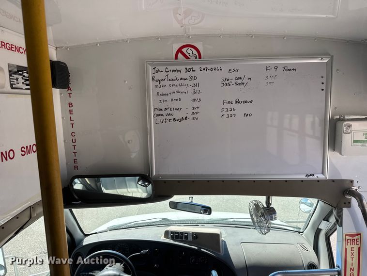 image for item ET1978 1998 Ford E350 mobile command center