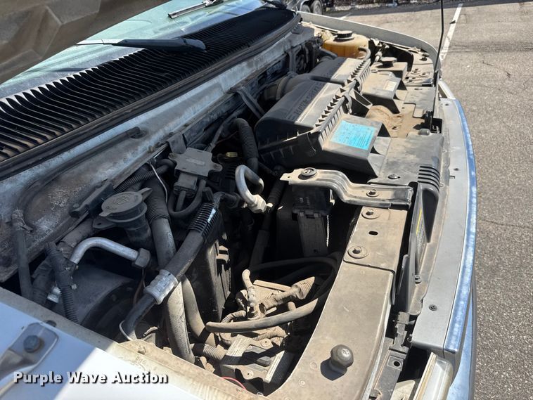 image for item ET1978 1998 Ford E350 mobile command center