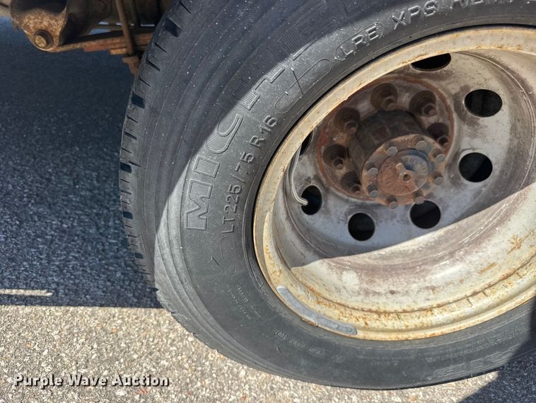image for item ET1978 1998 Ford E350 mobile command center