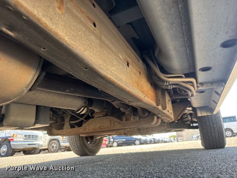 image for item ET1979 2004 Chevrolet Express 1500 van