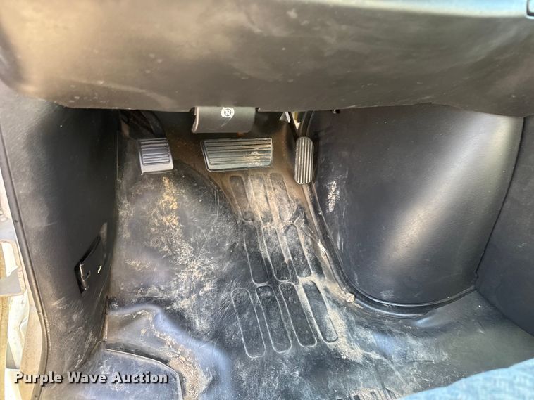 image for item ET1979 2004 Chevrolet Express 1500 van