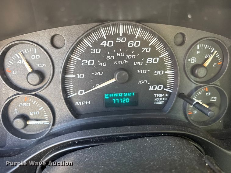 image for item ET1979 2004 Chevrolet Express 1500 van