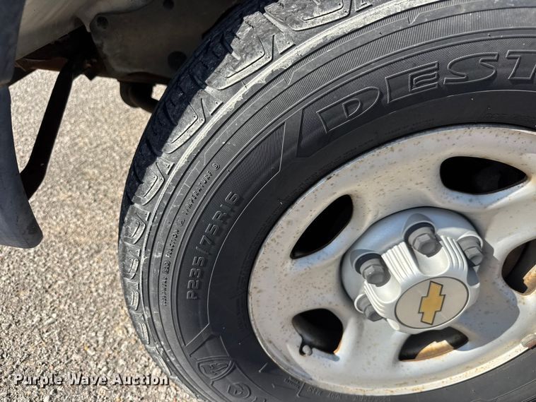 image for item ET1979 2004 Chevrolet Express 1500 van