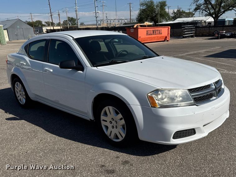 image for item ET1980 2013 Dodge Avenger 