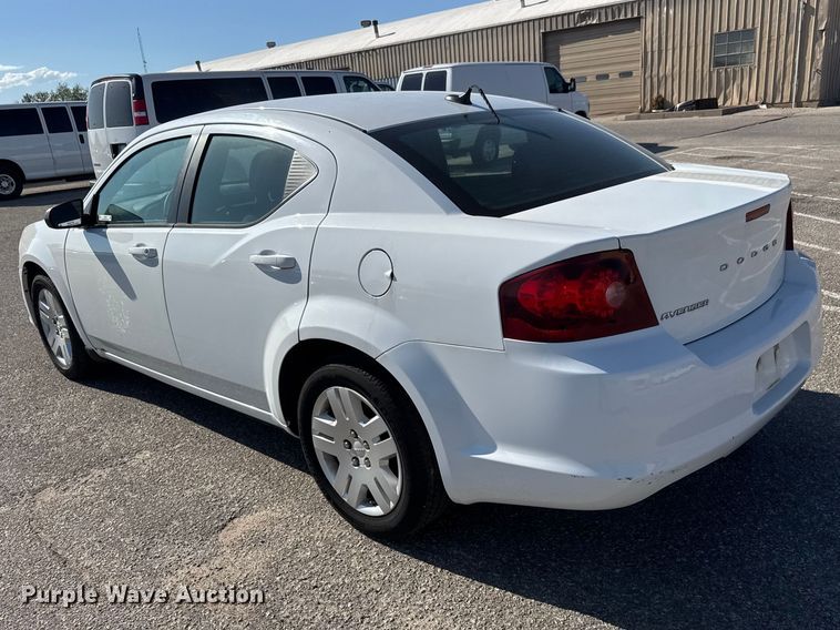 image for item ET1980 2013 Dodge Avenger 