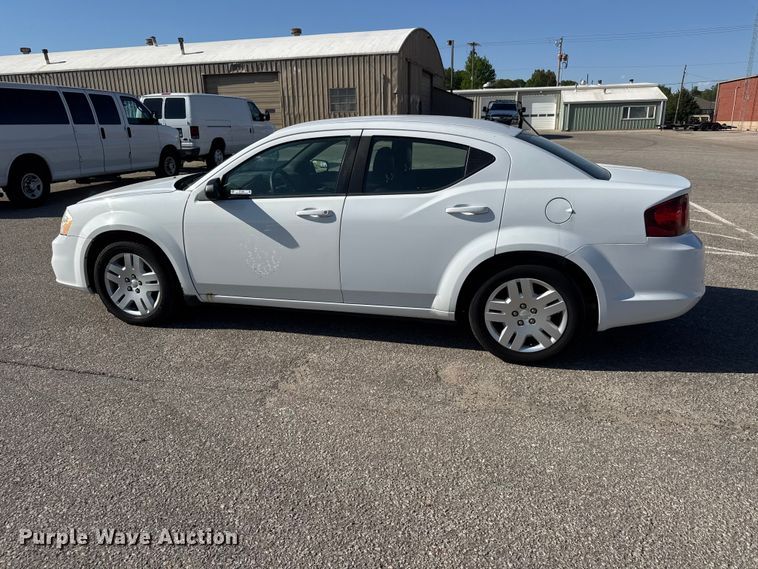 image for item ET1980 2013 Dodge Avenger 