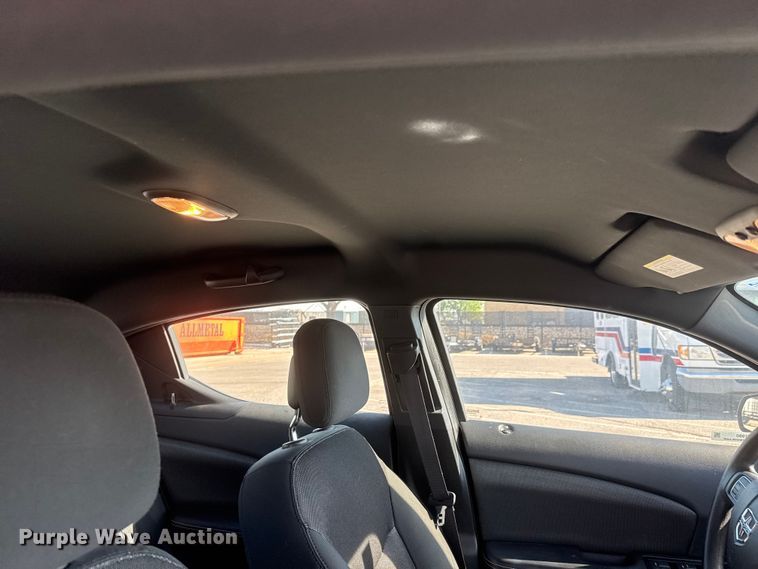 image for item ET1980 2013 Dodge Avenger 