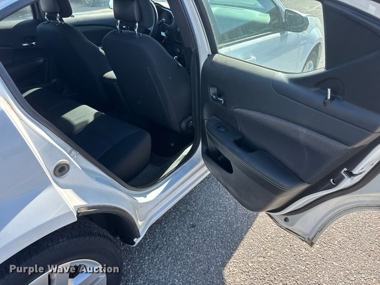 image for item ET1980 2013 Dodge Avenger 