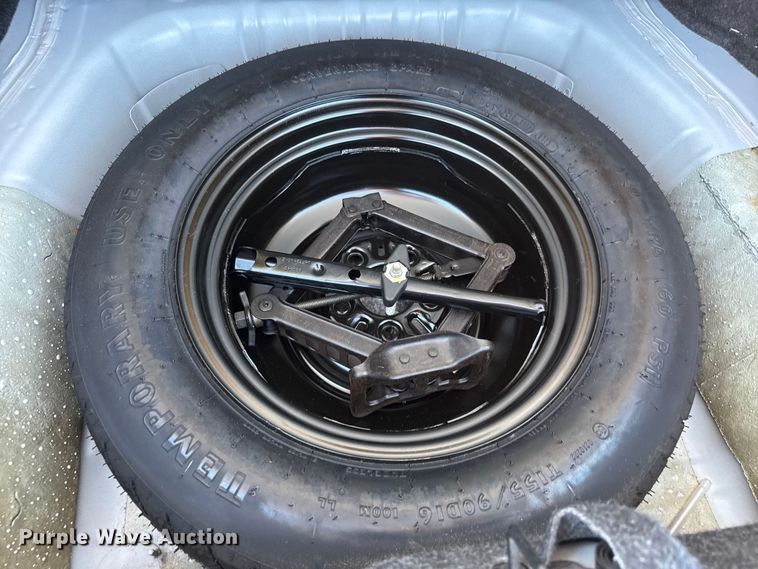 image for item ET1980 2013 Dodge Avenger 