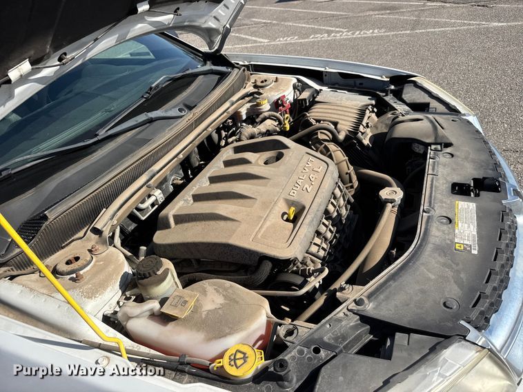 image for item ET1980 2013 Dodge Avenger 