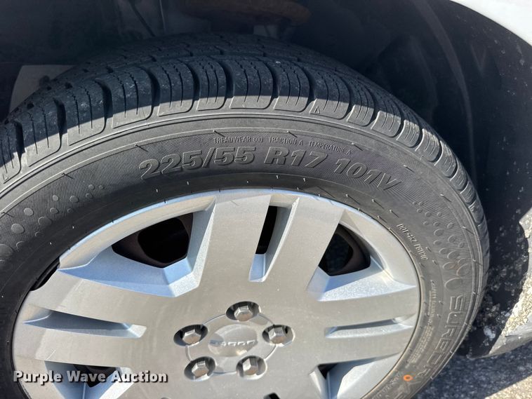 image for item ET1980 2013 Dodge Avenger 