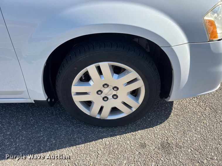 image for item ET1980 2013 Dodge Avenger 