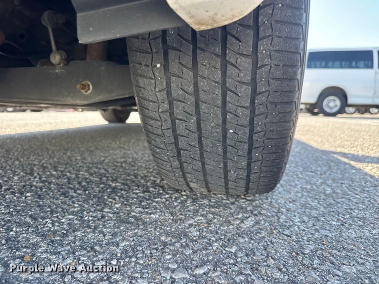 image for item ET1980 2013 Dodge Avenger 