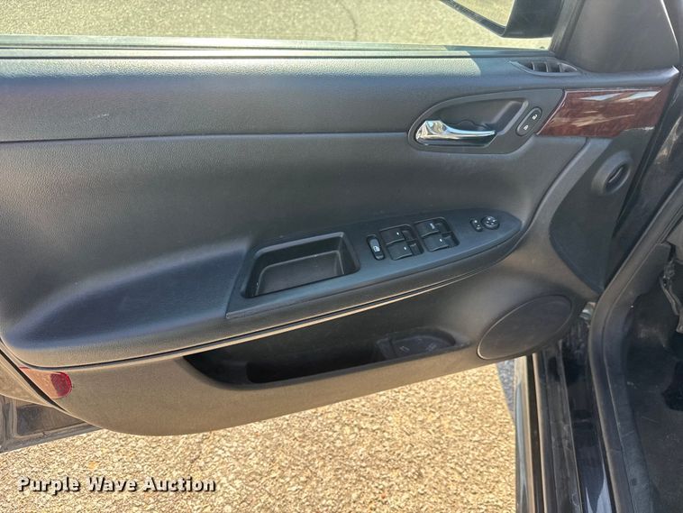 image for item ET1981 2011 Chevrolet Impala 