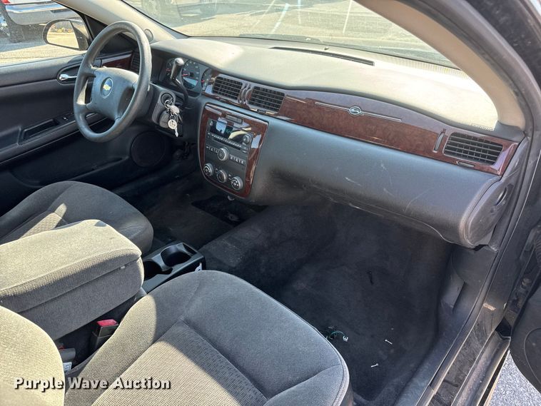 image for item ET1981 2011 Chevrolet Impala 