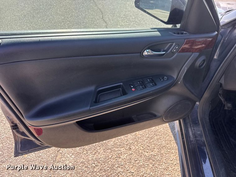 image for item ET1982 2011 Chevrolet Impala 