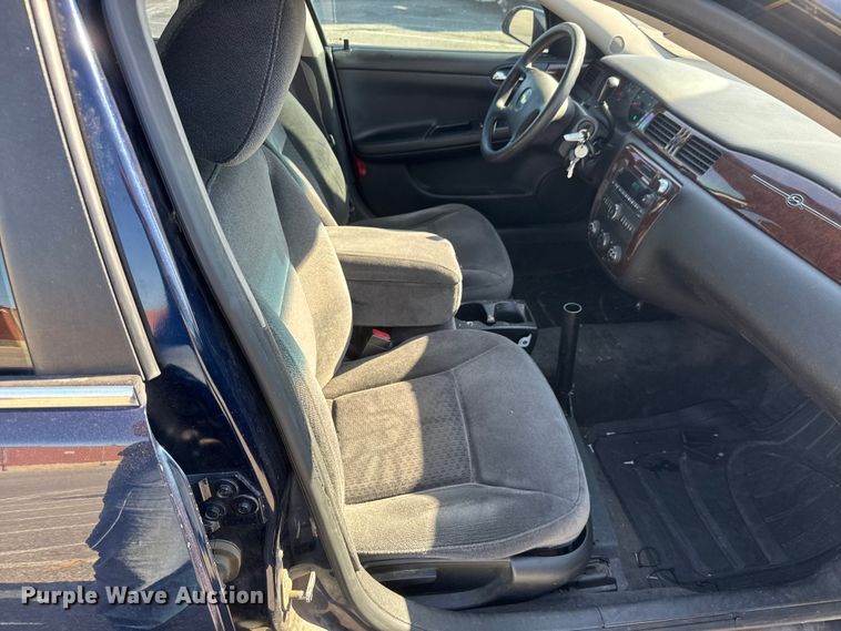 image for item ET1982 2011 Chevrolet Impala 
