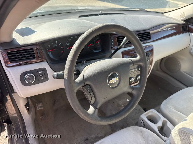 image for item ET1983 2011 Chevrolet Impala 