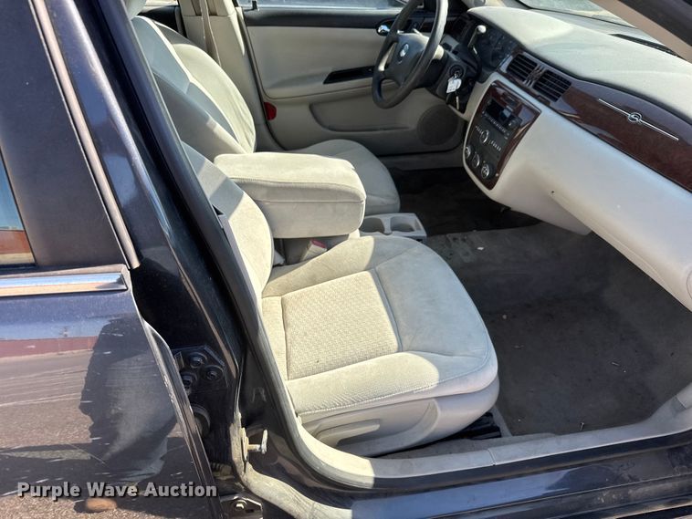 image for item ET1983 2011 Chevrolet Impala 