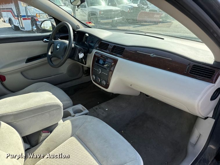 image for item ET1983 2011 Chevrolet Impala 