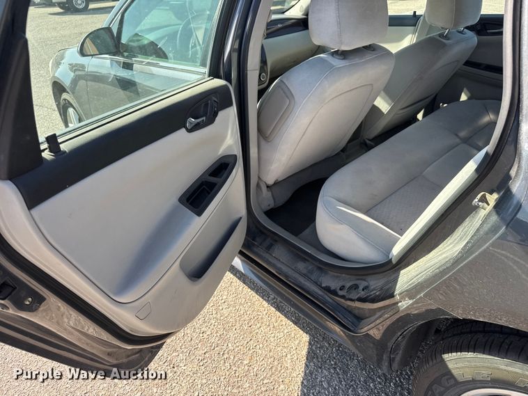 image for item ET1983 2011 Chevrolet Impala 