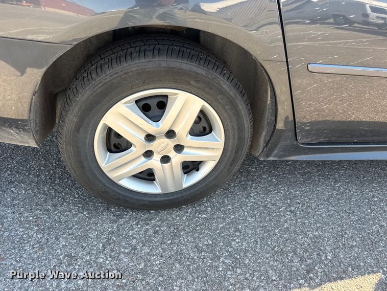 image for item ET1983 2011 Chevrolet Impala 