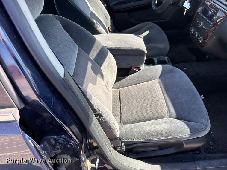 image for item ET1985 2011 Chevrolet Impala 