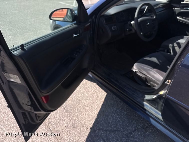 image for item ET1986 2011 Chevrolet Impala 