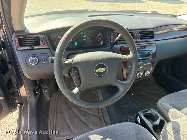 image for item ET1986 2011 Chevrolet Impala 
