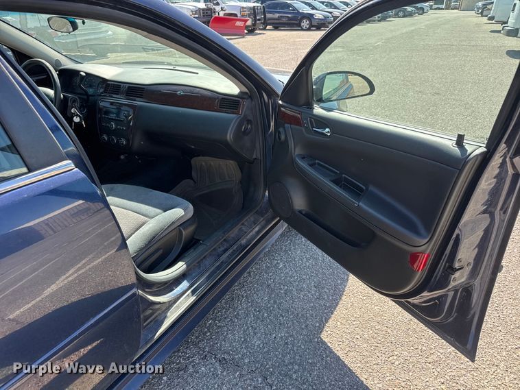 image for item ET1986 2011 Chevrolet Impala 