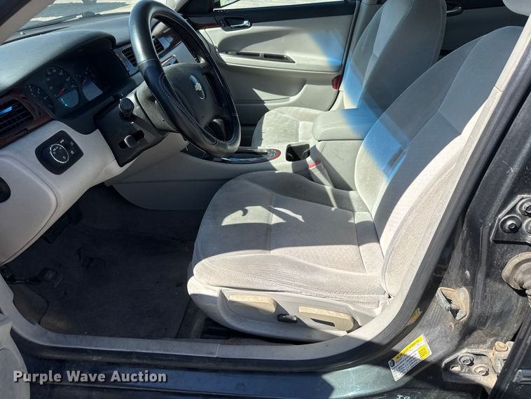image for item ET1987 2010 Chevrolet Impala 