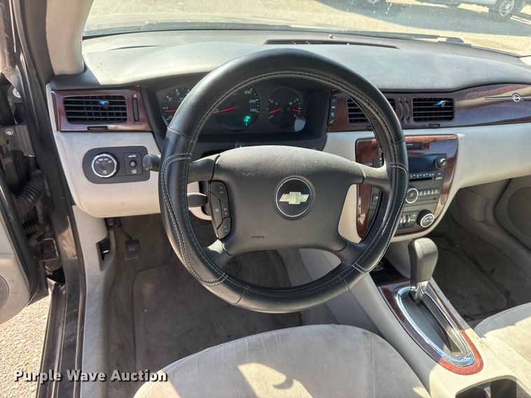 image for item ET1987 2010 Chevrolet Impala 