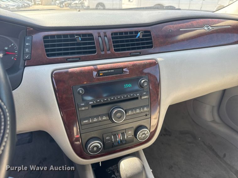 image for item ET1987 2010 Chevrolet Impala 