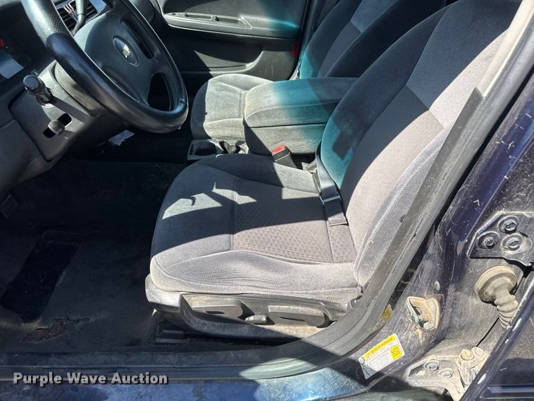 image for item ET1988 2011 Chevrolet Impala 