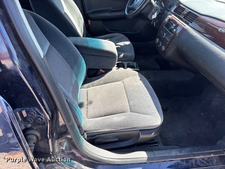 image for item ET1988 2011 Chevrolet Impala 