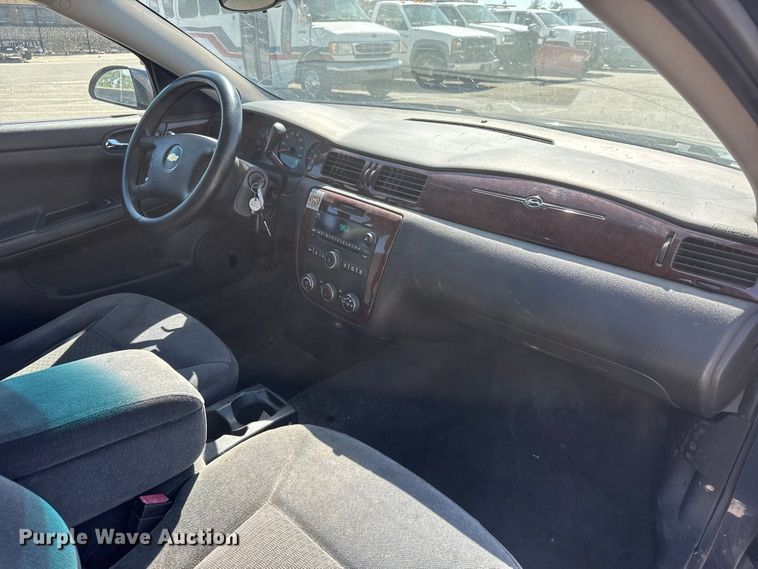 image for item ET1988 2011 Chevrolet Impala 