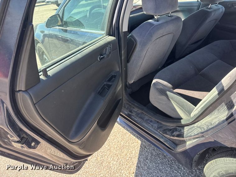 image for item ET1988 2011 Chevrolet Impala 